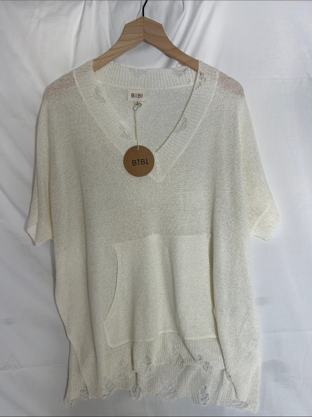 BiBi Cream V-Neck Short Sleeve Knit Sweater with Pocket